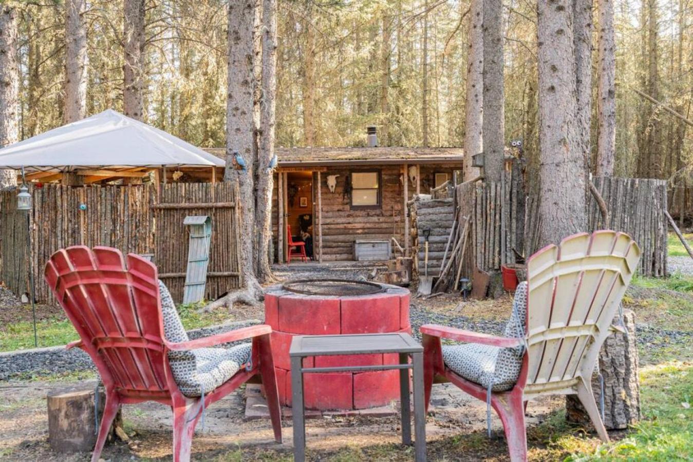 Rustic Cozy Cabin With Hot Tub Bragg Creek Eksteriør bilde